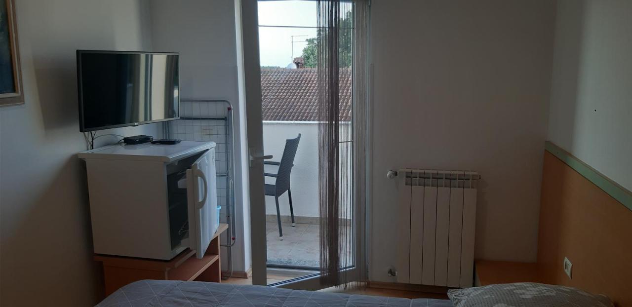 Apartments & Rooms Villa Adamovic Umag Bagian luar foto