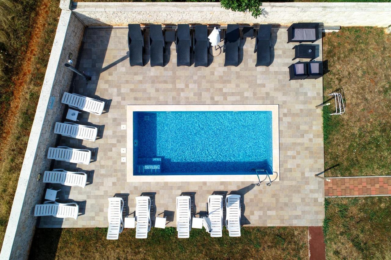 Apartments & Rooms Villa Adamovic Umag Bagian luar foto