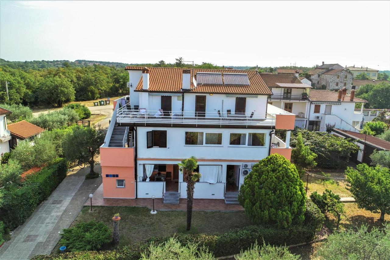 Apartments & Rooms Villa Adamovic Umag Bagian luar foto