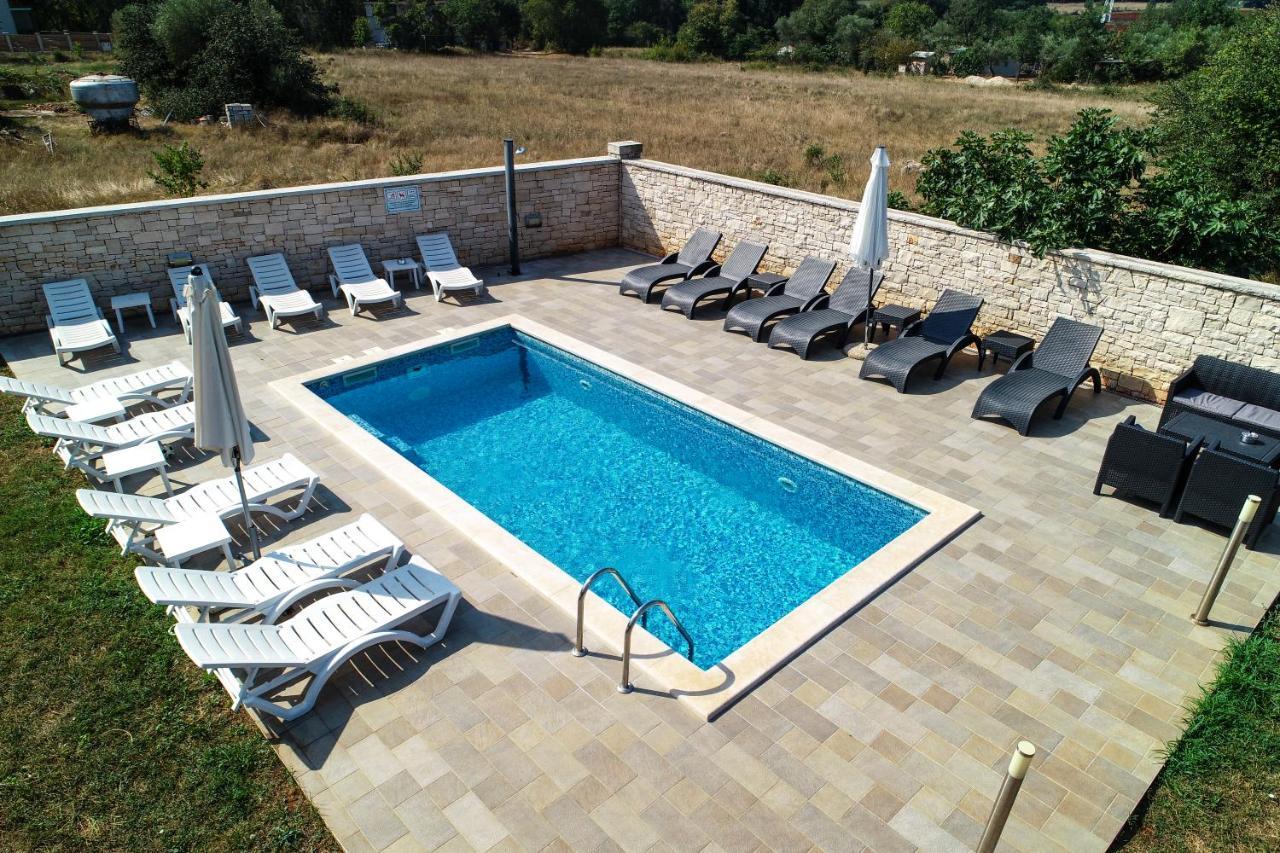 Apartments & Rooms Villa Adamovic Umag Bagian luar foto